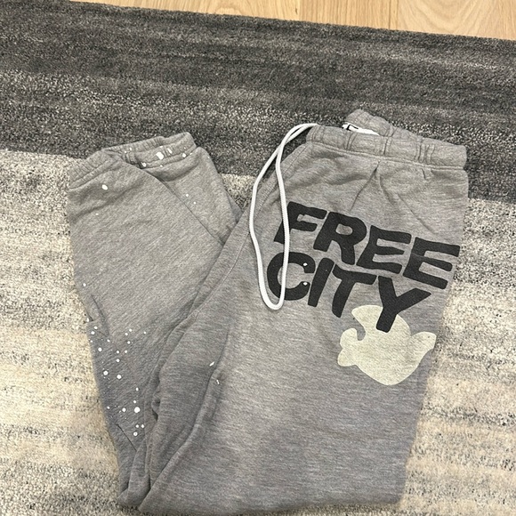 freecity Pants - grey free city sweatpants with white splatter paint